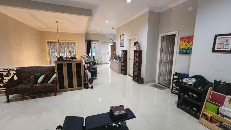 dijual rumah raffles hills cibubur