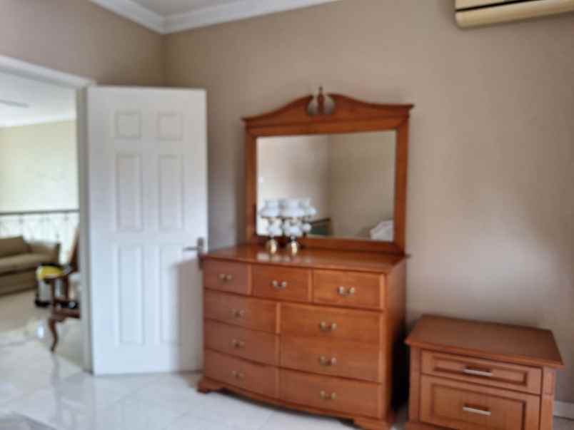 dijual rumah rafles cibubur jakarta selatan