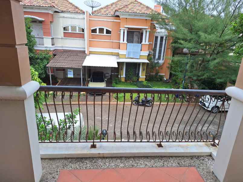 dijual rumah rafles cibubur jakarta selatan