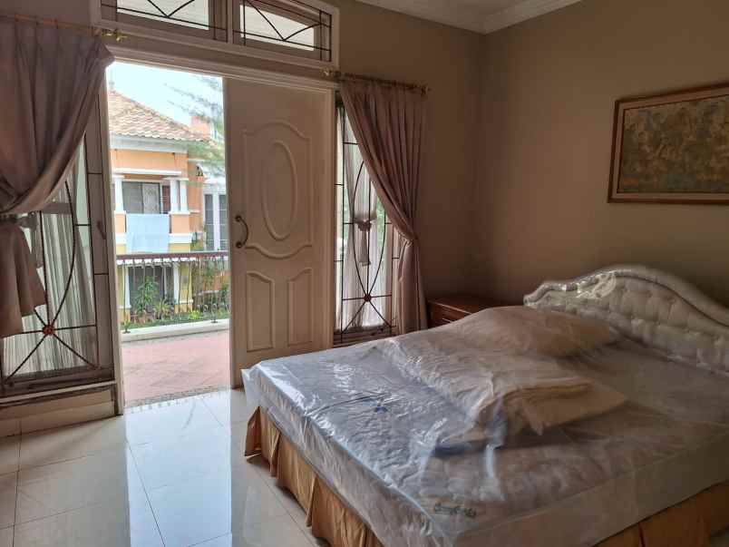 dijual rumah rafles cibubur jakarta selatan