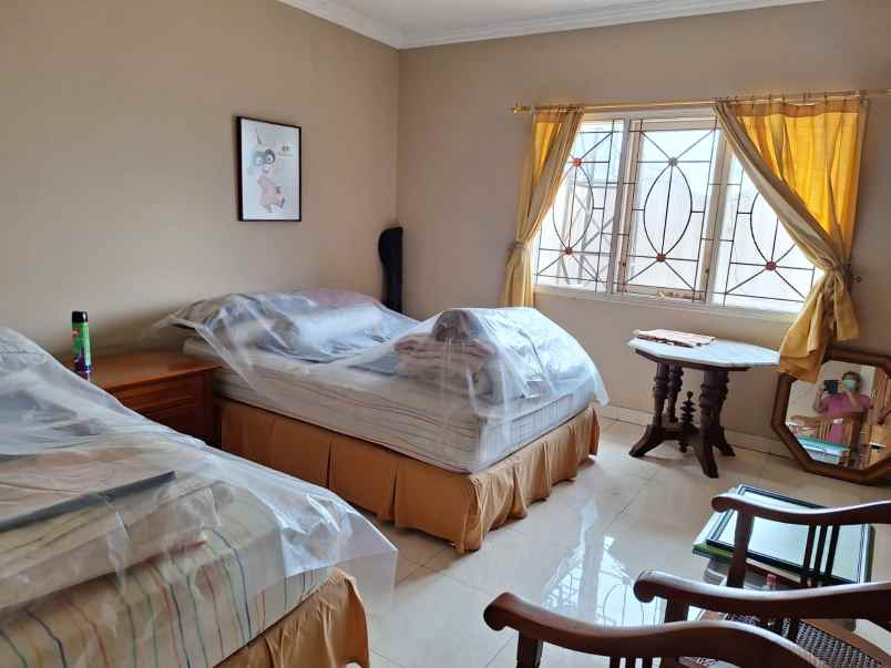 dijual rumah rafles cibubur jakarta selatan