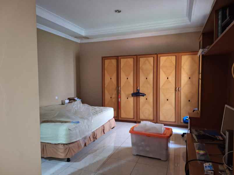 dijual rumah rafles cibubur jakarta selatan