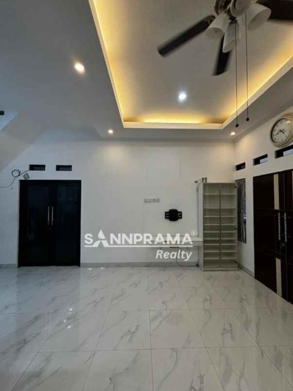 dijual rumah rangkapan jaya