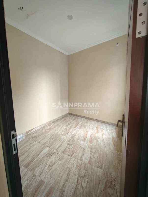 dijual rumah rangkapan jaya