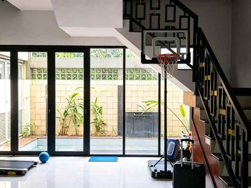 dijual rumah rawalumbu