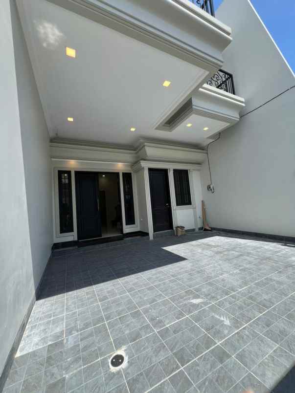 dijual rumah rawamangun