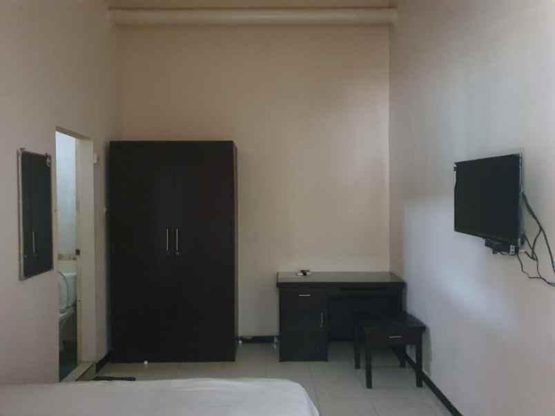 dijual rumah raya siwalankerto