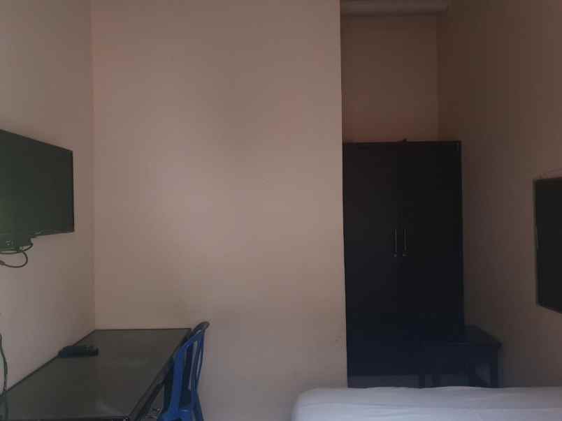 dijual rumah raya siwalankerto