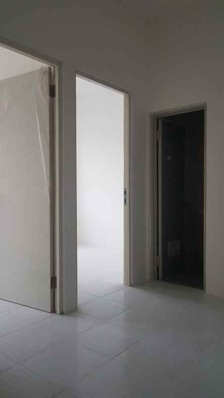 dijual rumah regency one kapas madya