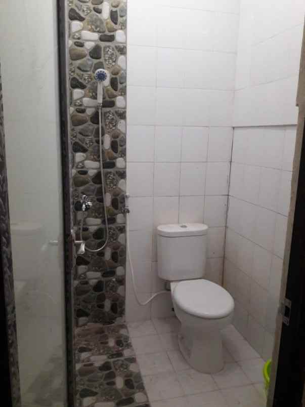 dijual rumah rungkut
