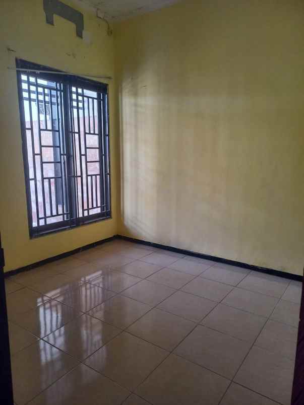 dijual rumah rungkut