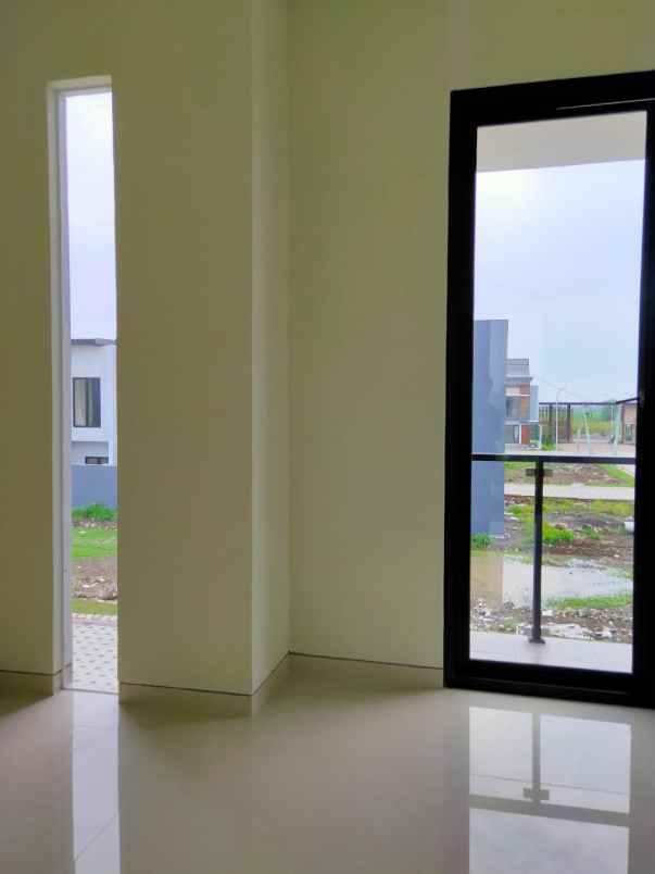 dijual rumah safira gold