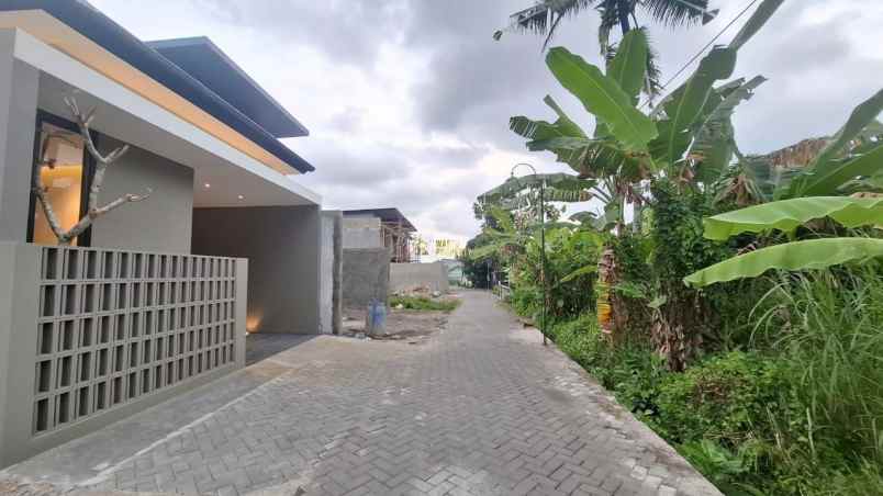 dijual rumah sardonoharjo ngaglik