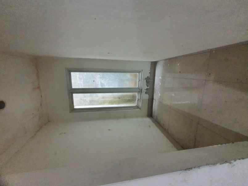 dijual rumah sawah lama ciputat