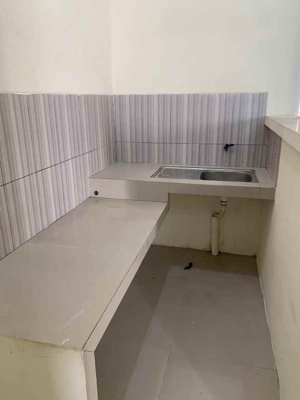 dijual rumah second di lokasi strategis