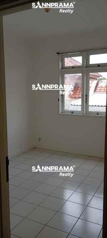 dijual rumah secondary di telaga kahuripan bogor