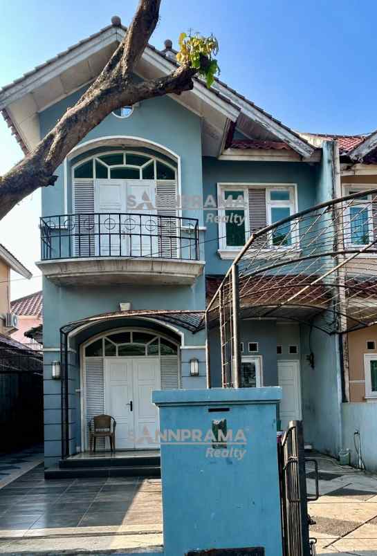dijual rumah secondary di telaga kahuripan bogor