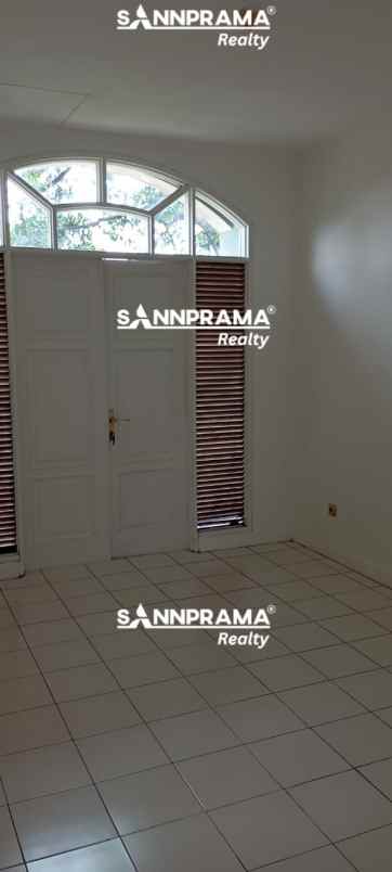 dijual rumah secondary di telaga kahuripan bogor