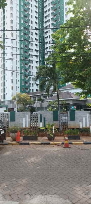 dijual rumah senen jakarta pusat
