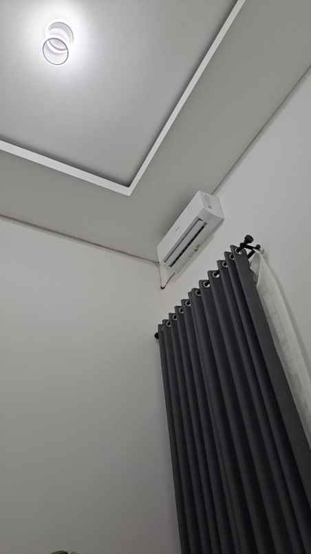 dijual rumah serdang kulon