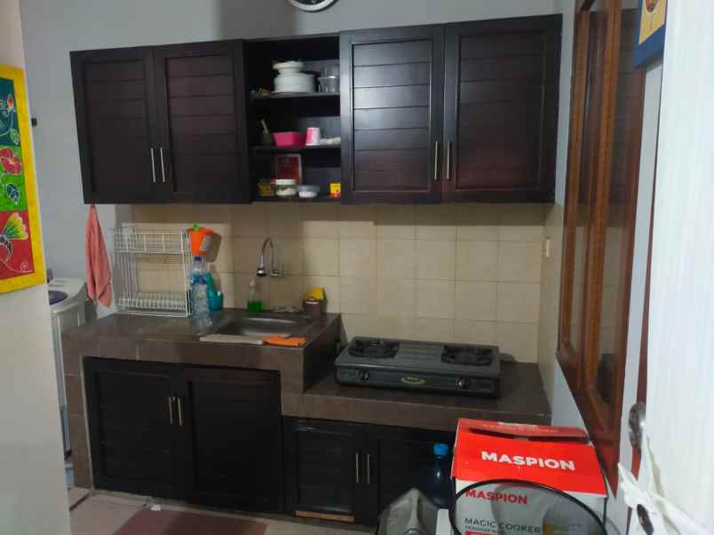 dijual rumah setraduta sariwangi