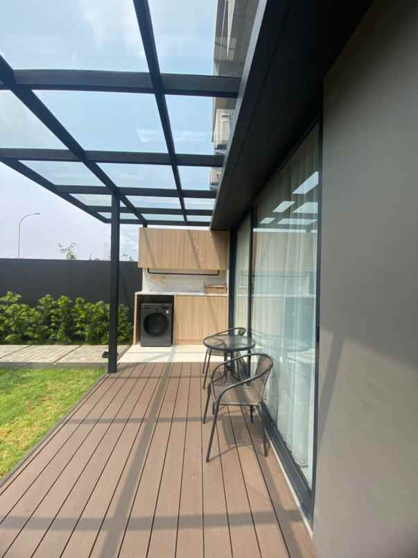 dijual rumah shila at sawangan