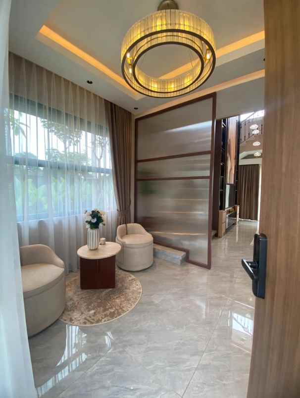 dijual rumah shila at sawangan