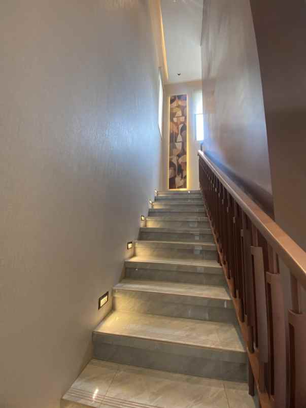 dijual rumah shila at sawangan