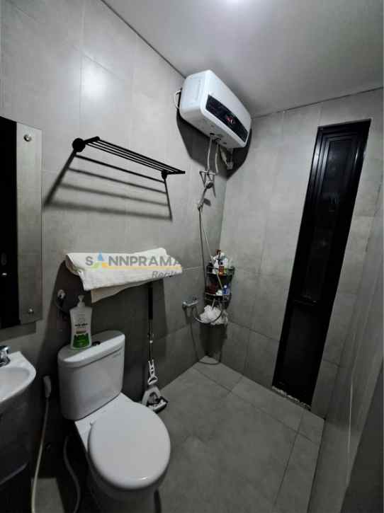 dijual rumah shila sawangan