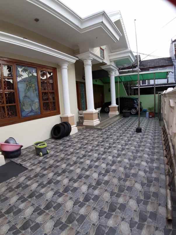 dijual rumah siap huni