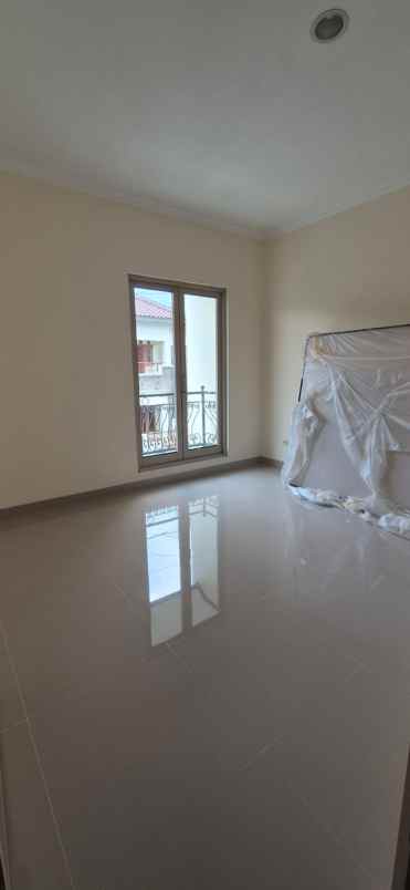 dijual rumah siap huni citra gran cibubur