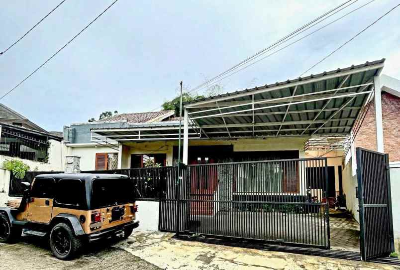 dijual rumah siap huni strategis di gunung batu