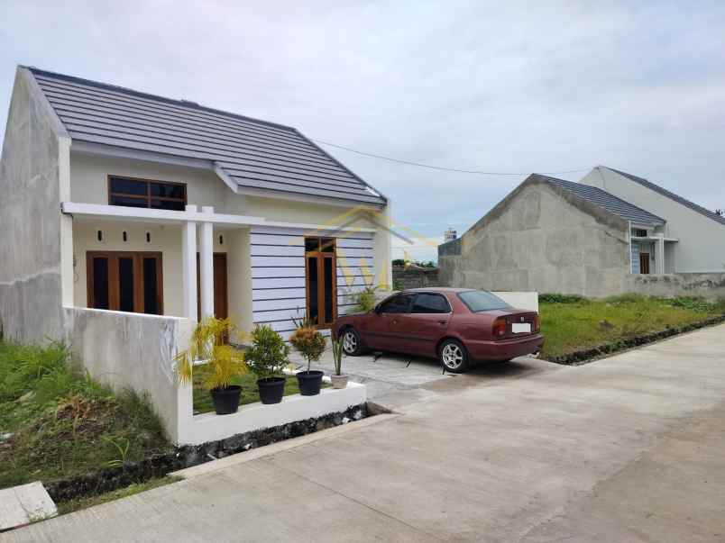 dijual rumah sidoluhur