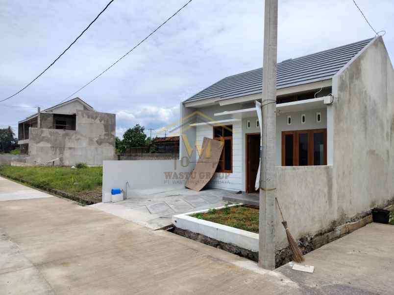 dijual rumah sidoluhur godean sleman