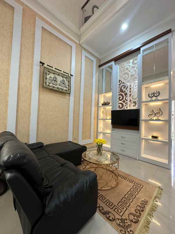 dijual rumah simpang kalpataru