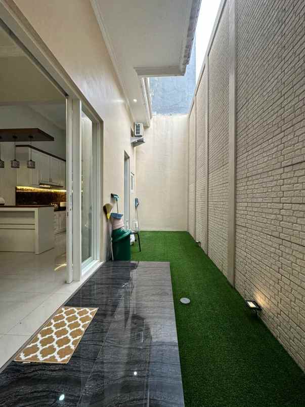 dijual rumah simpang kalpataru