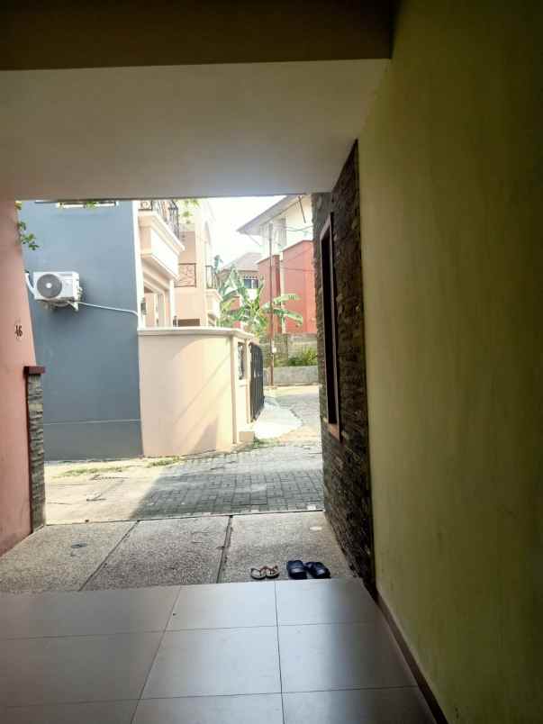dijual rumah srengseng sawah