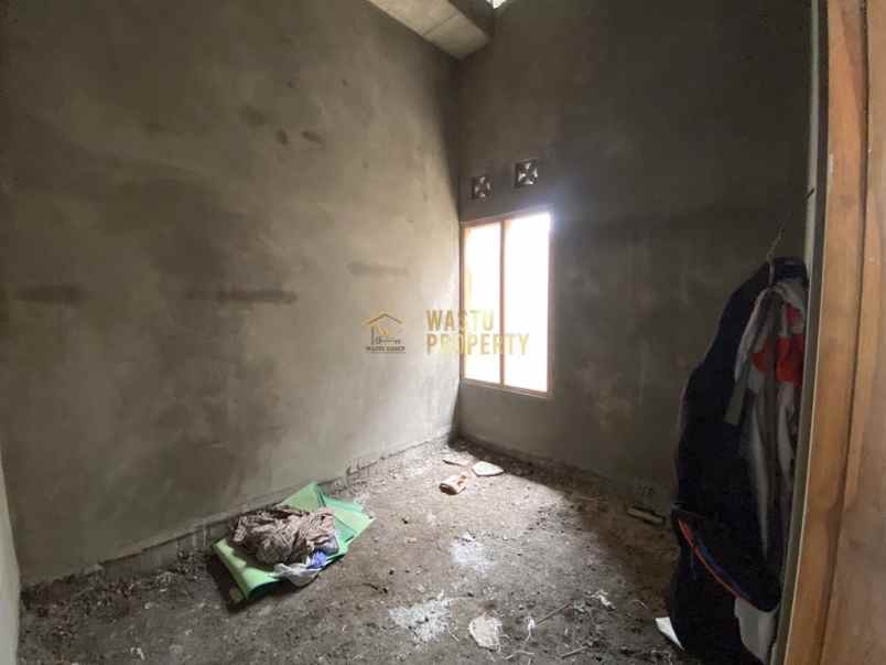 dijual rumah srimulyo