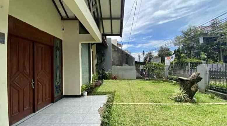dijual rumah strategis bandung