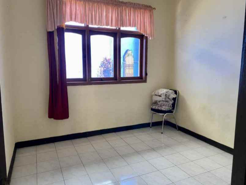 dijual rumah strategis bandung