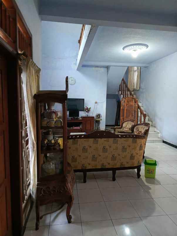 dijual rumah strategis pinggir jalan raya purwokerto