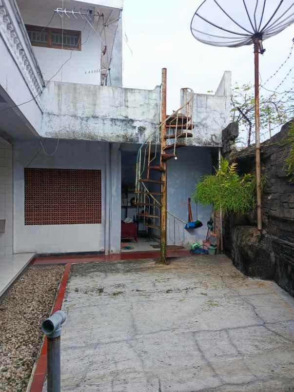 dijual rumah strategis pinggir jalan raya purwokerto