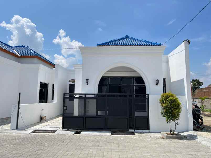 dijual rumah sukamukti