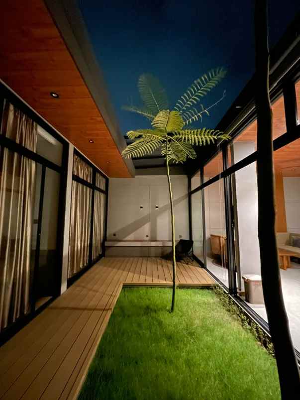 dijual rumah suvarna sutera tangerang