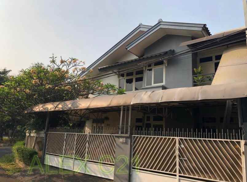 dijual rumah taman aries meruya utara