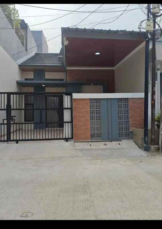 dijual rumah taman harapan baru kota