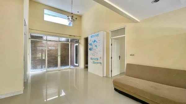 dijual rumah taman international 1