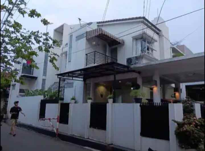 dijual rumah taman malaka utara pondok