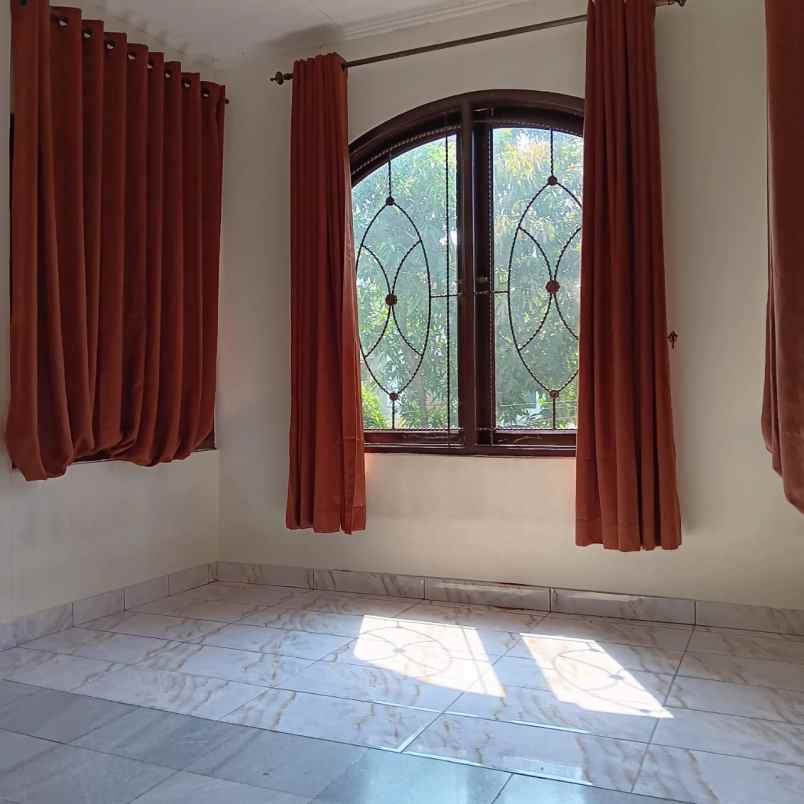 dijual rumah taman persada jatibening