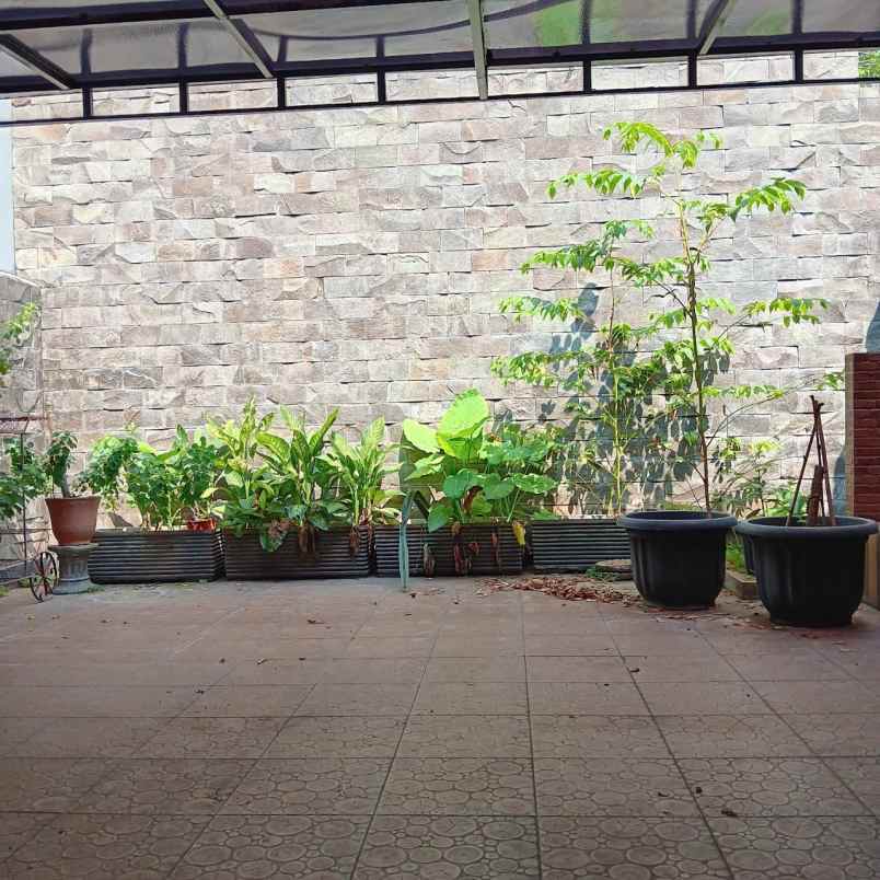 dijual rumah taman persada jatibening